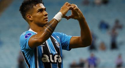 Festejo de Matías Arezo