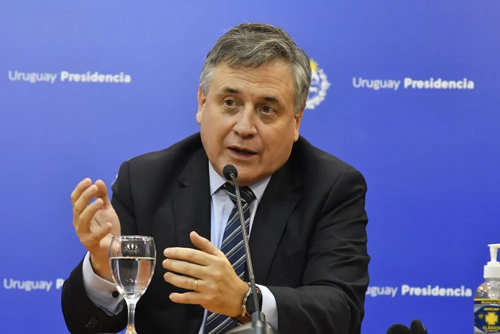 El ministro de Industria fue al Parlamento a defender el pedido del Ejecutivo.