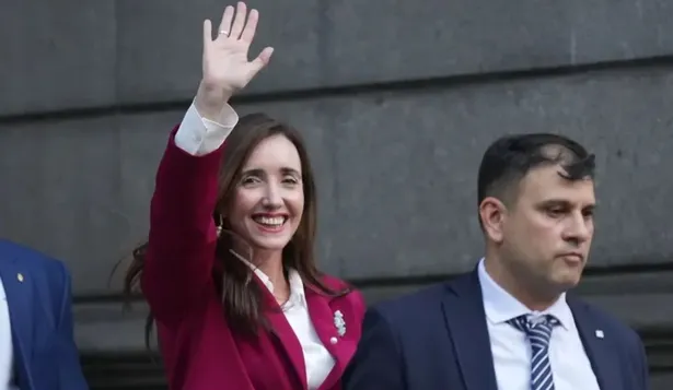 Victoria Villarruel clave para ganar tiempo en el debate por la movilidad jubilatoria.&nbsp;