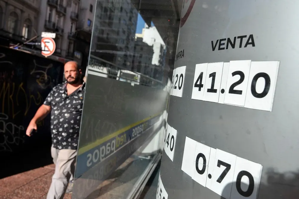 Pizarra de cambio. (Foto archivo)