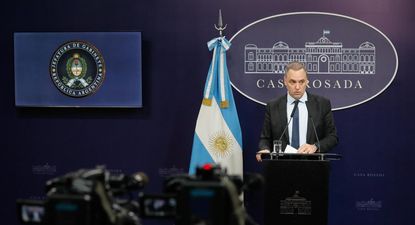 El Observador | Adorni conferencia