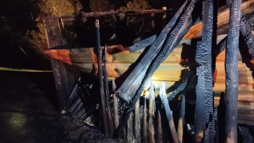 La vivienda consumida por el fuego; Tranqueras, departamento de Rivera