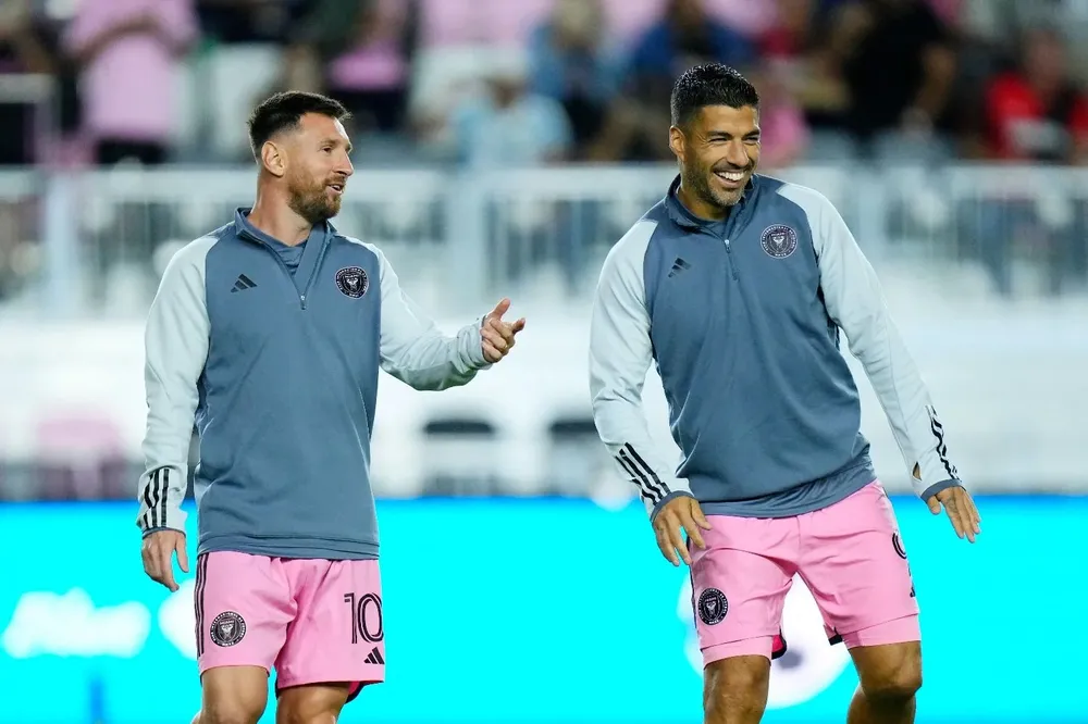 Messi y Luis Suárez previo a un partido de la MLS