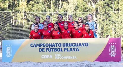 Nacional campeón femenino de fútbol playa Campeonato Uruguayo 2025