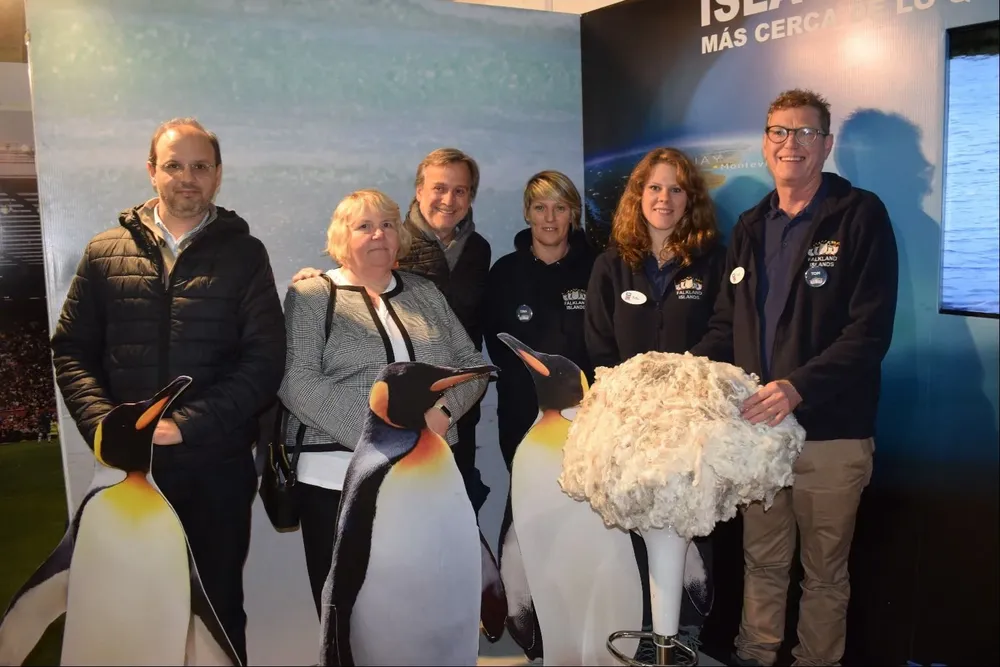 El gobierno isleño posee un stand temático en el pabellón británico en la Expo Prado.