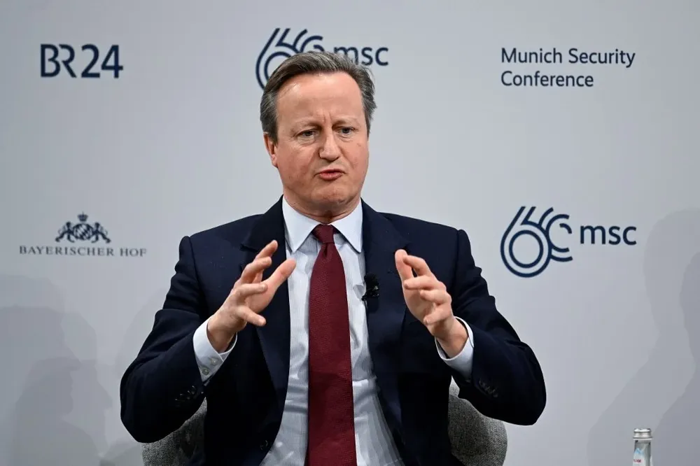 En su visita a Malvinas, David Cameron reiterará el compromiso del Reino Unido de defender el derecho de los isleños a la autodeterminación.