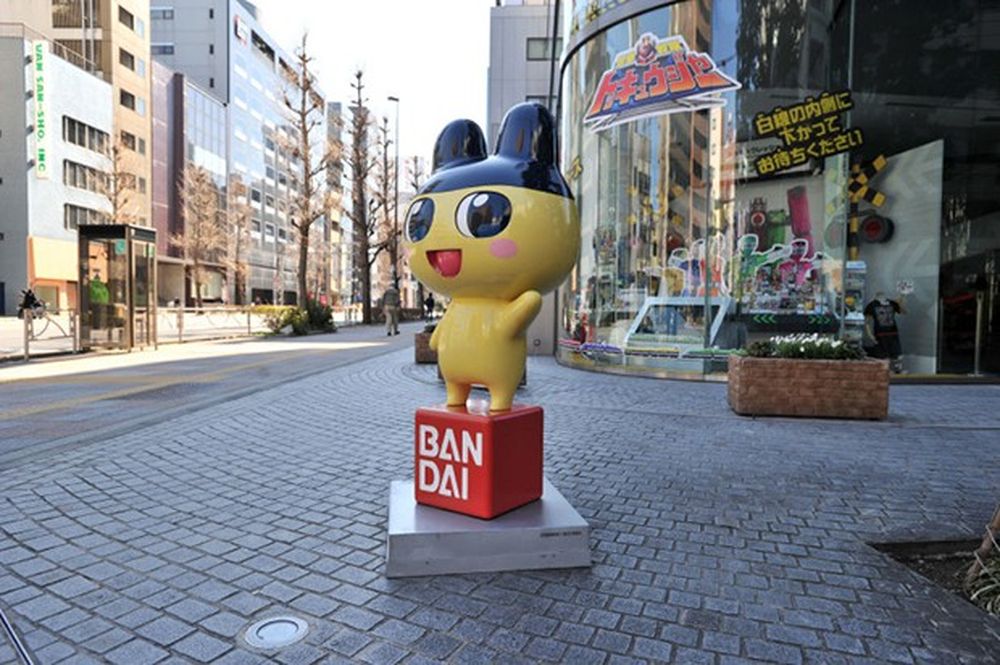 Estatuas de los personajes de Bandai en Tokyo