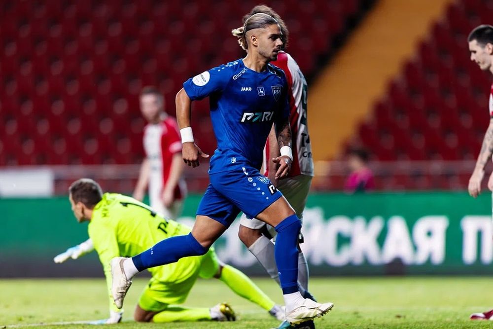 Thiago Vecino en FC Pari Nizhniy Novgorod Thiago Vecino en FC Pari Nizhniy Novgorod