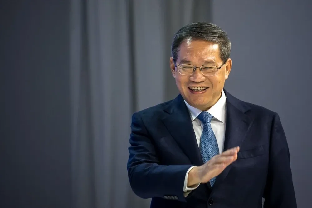 El canciller de China, Li Qian, durante su discurso en el foro de Davos.