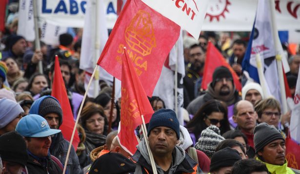 PIT-CNT comienza campaña para reducir jornada laboral de 48 a 40 horas semanales
