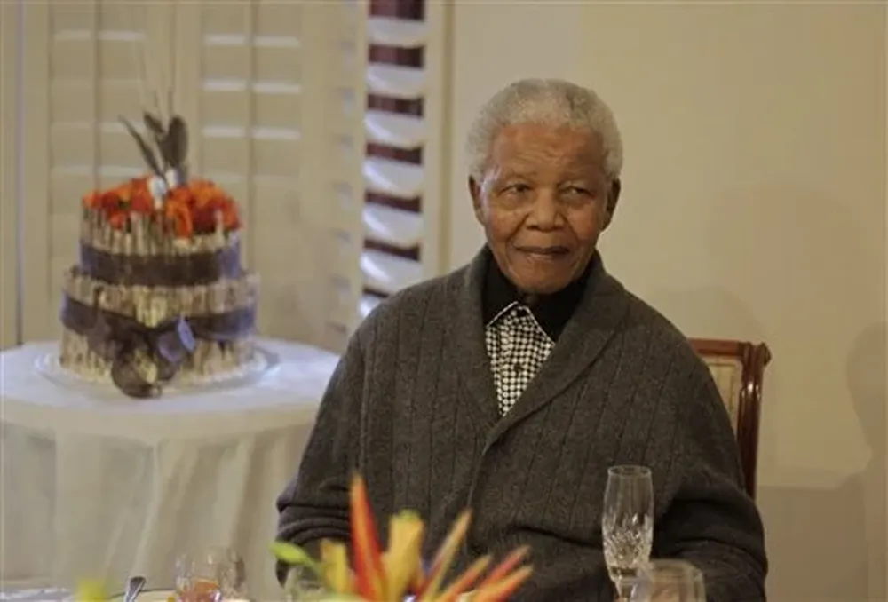 Foto de archivo tomada el 18 de julio de 2012, cuando Mandela celebró su 94 aniversario