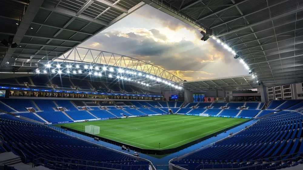 El Estádio do Dragão es un estadio de fútbol ubicado en Oporto, Portugal. Juega de local Porto.
