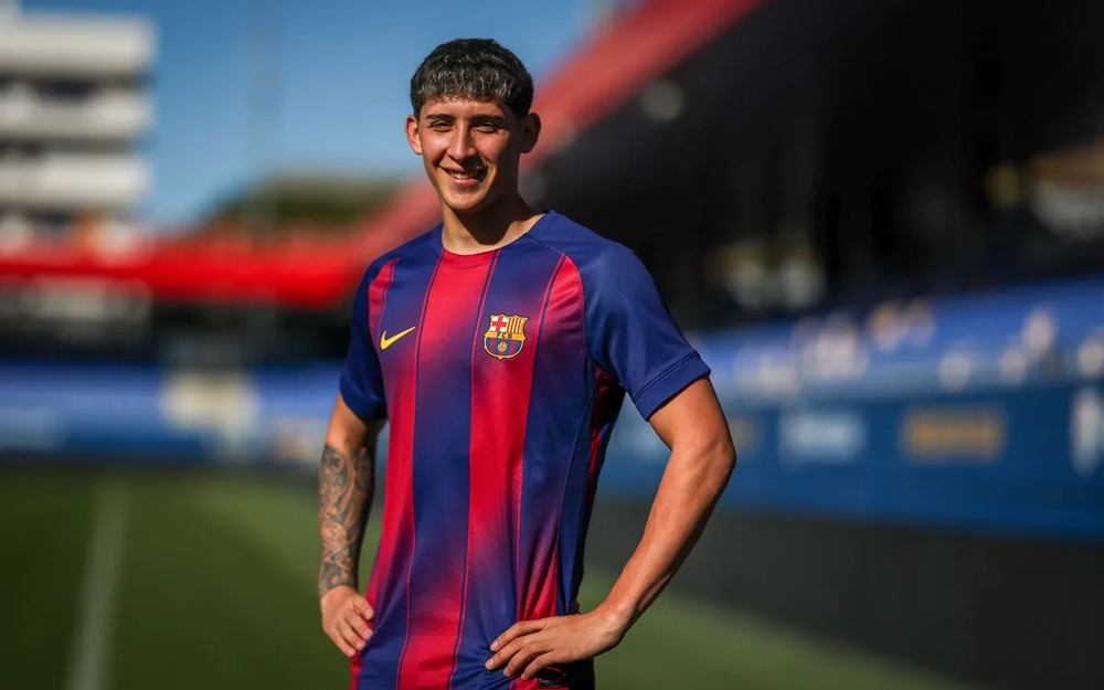 Patricio Pacífico en su presentación como jugador de Barcelona