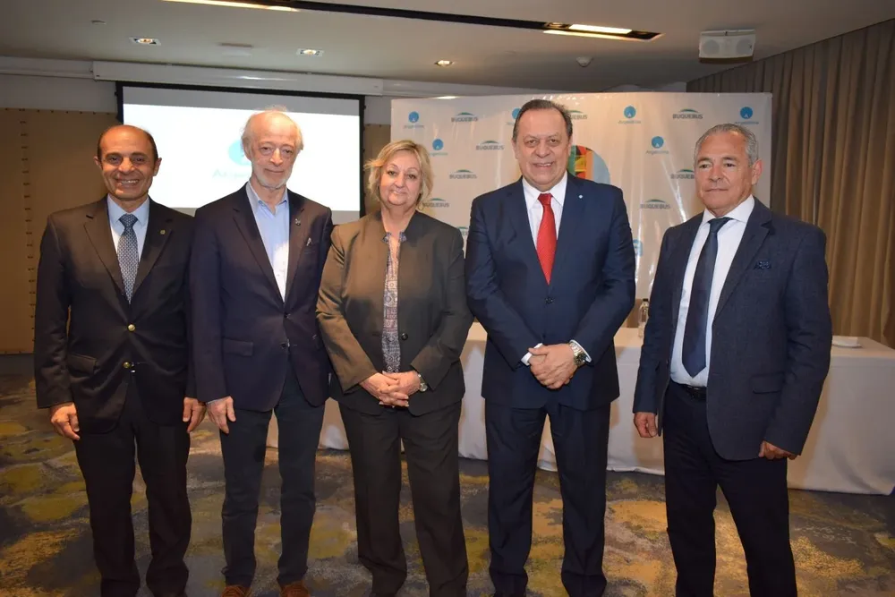 Aldo Elias, Juan Carlos López Mena, Liliam Kechichian, Gustavo Santos y Mario Barletta