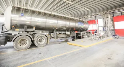 Remisiones de leche a industrias. (Foto archivo)