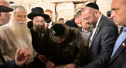 Milei llegó a Israel para una visita de 48 horas con agenda política y religiosa