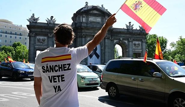 Los jóvenes indignados españoles se inclinan hacia la extrema derecha