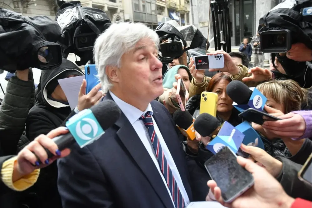 Bustillo al salir de Fiscalía