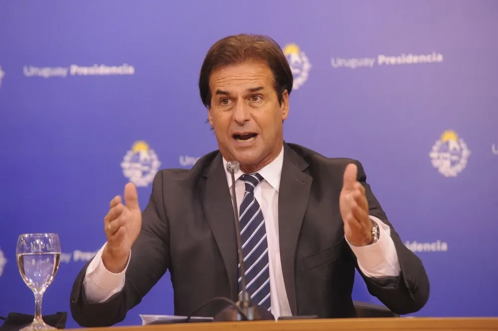 Conferencia de prensa Lacalle con nuevos anuncios por covid el martes 16