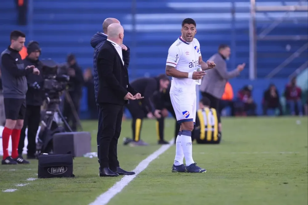 Pablo Repetto y Luis Suárez en el clásico