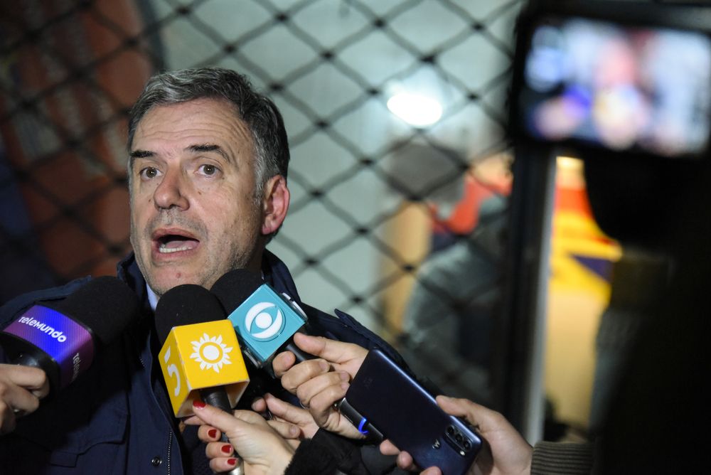 El candidato presidencial del Frente Amplio, Yamandú Orsi