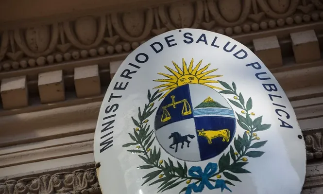 Escudo en la fachada de la sede del MSP