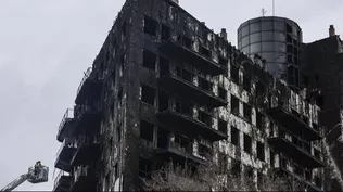 Así quedó uno de los edificios quemados en el incendio en Campanar