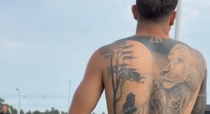 El tatuaje de una figura de Peñarol