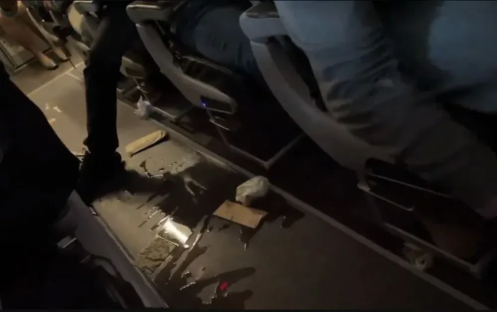 Se cayó todo durante el vuelo a Montevideo