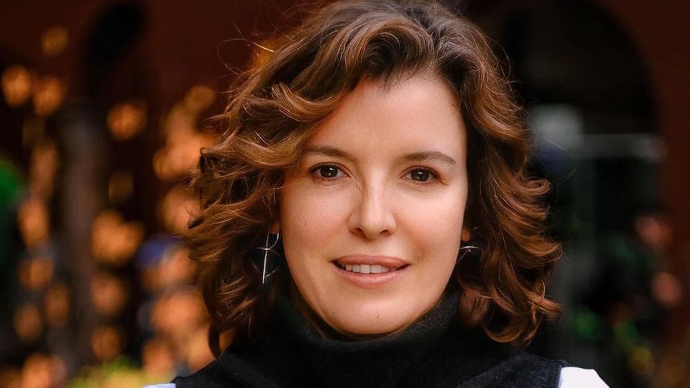 Además de su carrera académica, Sandra Borda se desempeñó como Alta Consejera para las Relaciones Internacionales de la Alcaldía de Bogotá.