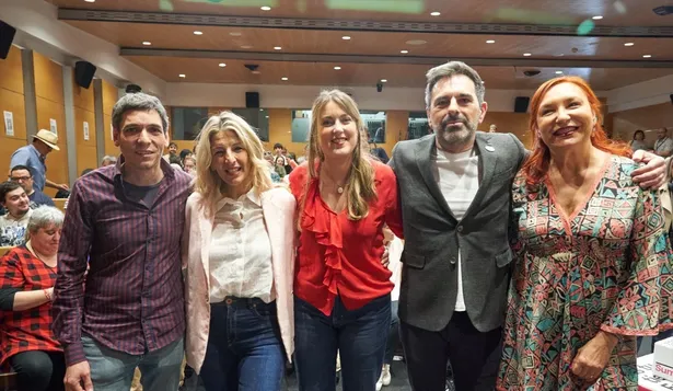 La vicepresidenta segunda del Gobierno y líder de Sumar, Yolanda Díaz, participa en un acto electoral en Vitoria junto con la candidata a lehendakari de esta formación, Alba García.
