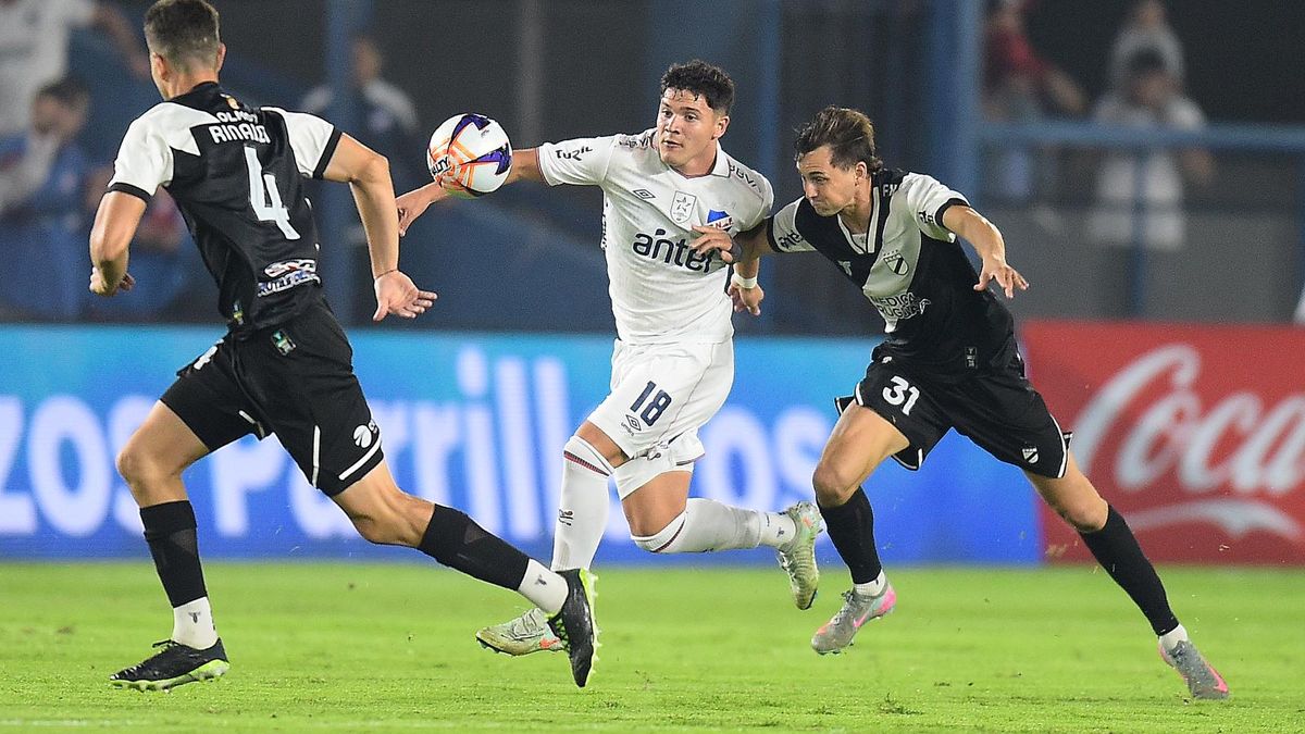 Así quedó la tabla de posiciones del Torneo Apertura tras la derrota de Nacional con Danubio: el tricolor se quedó sin chances en el torneo