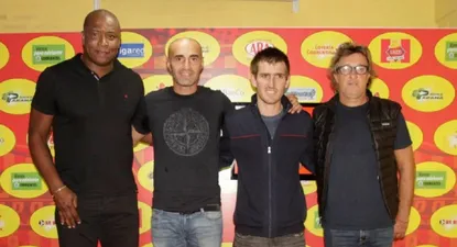 El cuerpo técnico de Paolo Montero presentado en Boca Unidos