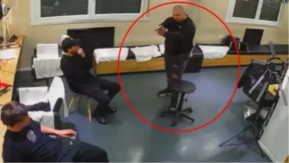 El momento del asesinato captado por una cámara del lugar