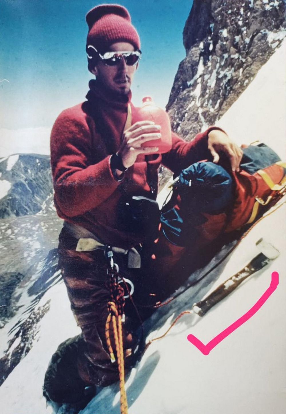 Una de las fotos que aparecieron en los rollos en la mochila
