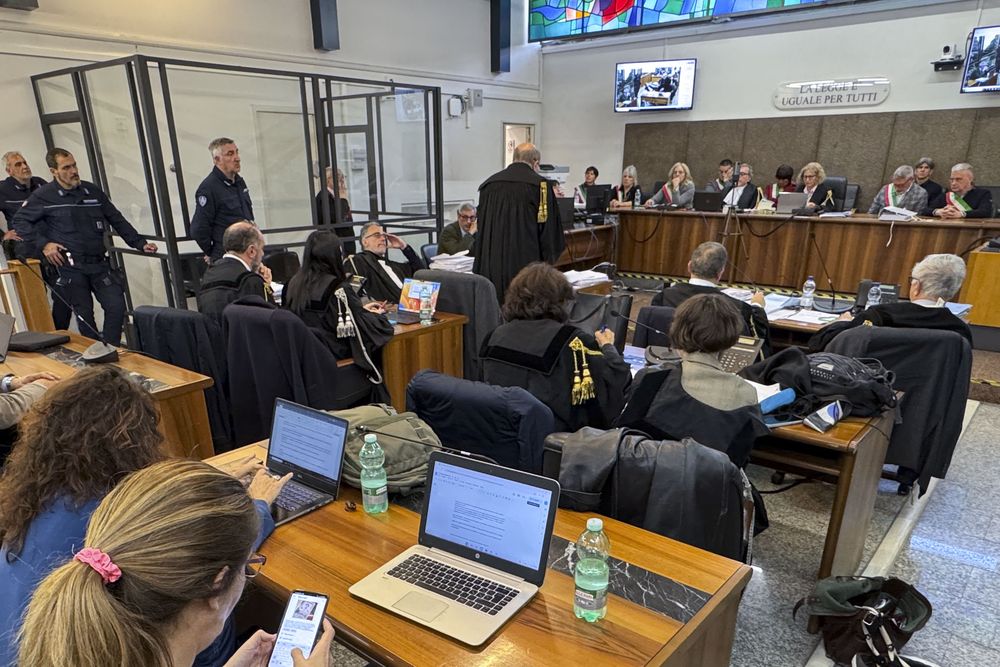 El represor uruguayo Jorge Néstor Troccoli, condenado a cadena perpetua en Italia por sus acciones en el Plan Cóndor en su país en la década de 1970, afirmó este jueves que no es un criminal y que no ha “asesinado a nadie”, al declarar en otro juicio ante el Tribunal de Roma.&nbsp;