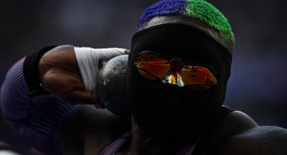 El impactante look de la estadounidense Raven Saunders en París 2024