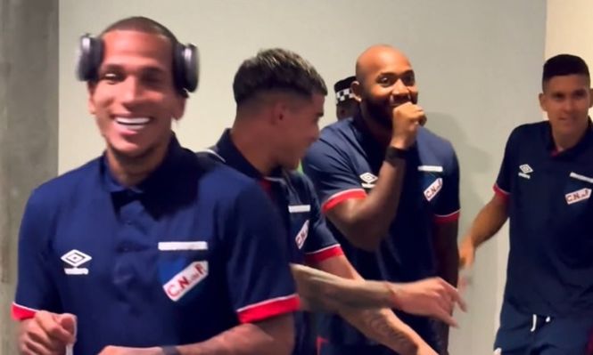 El bailecito de los jugadores de Nacional tras el gran triunfo ante Bahia