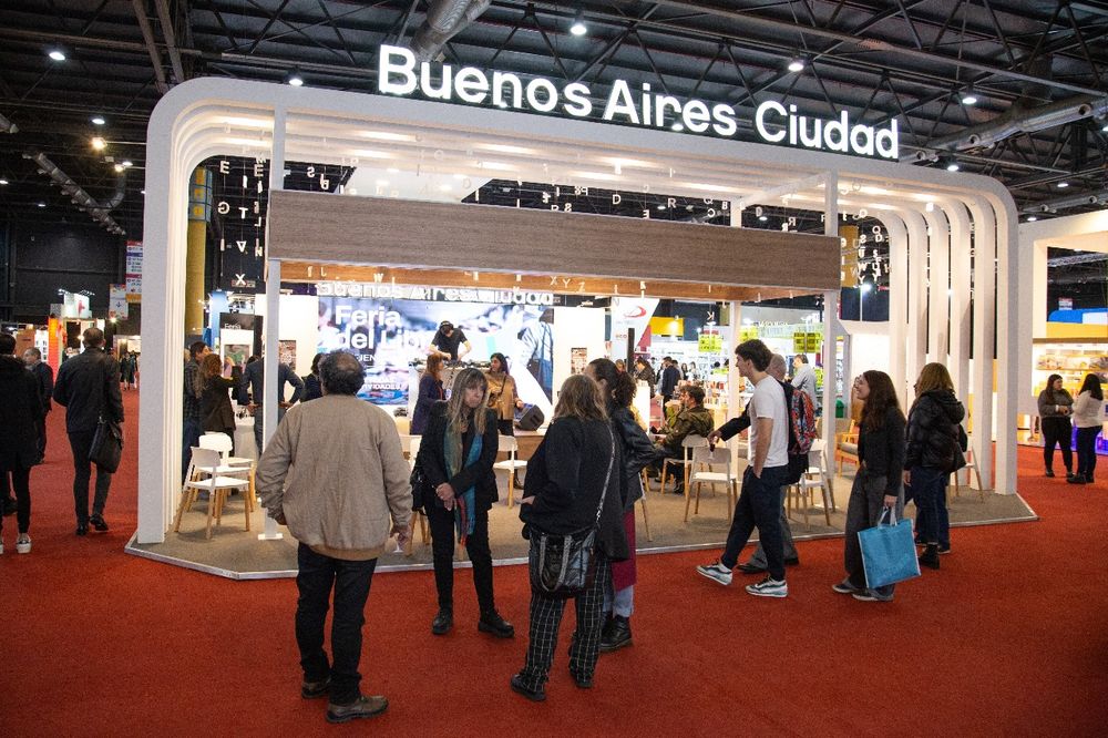 El stand de la Ciudad de Buenos Aires en La Feria del Libro contará con actividades destacadas como presentaciones de autores, talleres y un espacio dedicado a las editoriales porteñas.