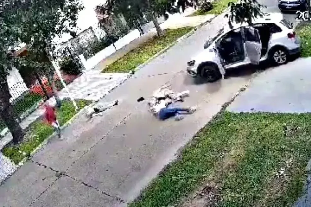 Horror e inseguridad en Merlo: un delincuente atropelló a dos jubilados al robarles el auto