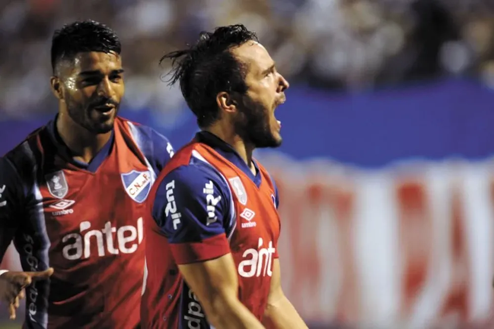 Rodrigo Aguirre y Álvaro González