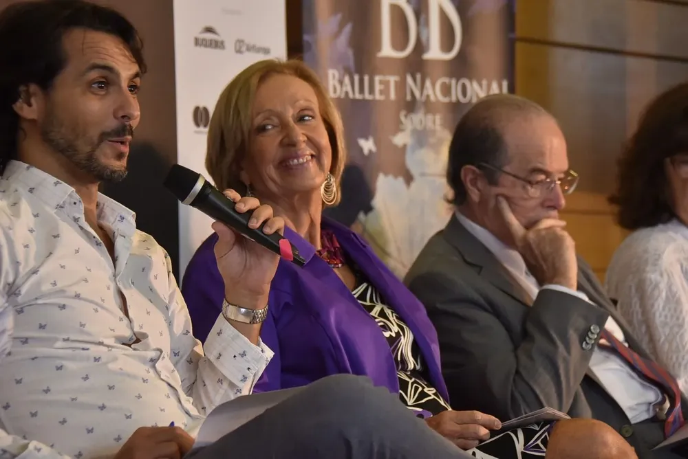Autoridades del gobierno, como la ministra María Julia Muñoz y el presidente del Sodre, Doreen Ibarra, acompañaron a Igor Yebra en la presentación de la temporada 2019