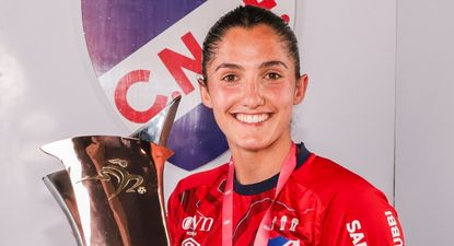 Josefina Villanueva, de Nacional, ganó el premio a mejor golera del 2025