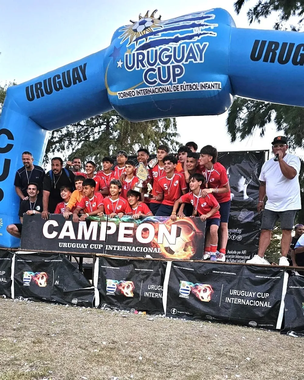 La categoría 2008-09 de Durazno FC que fue campeona de la Uruguay Cup