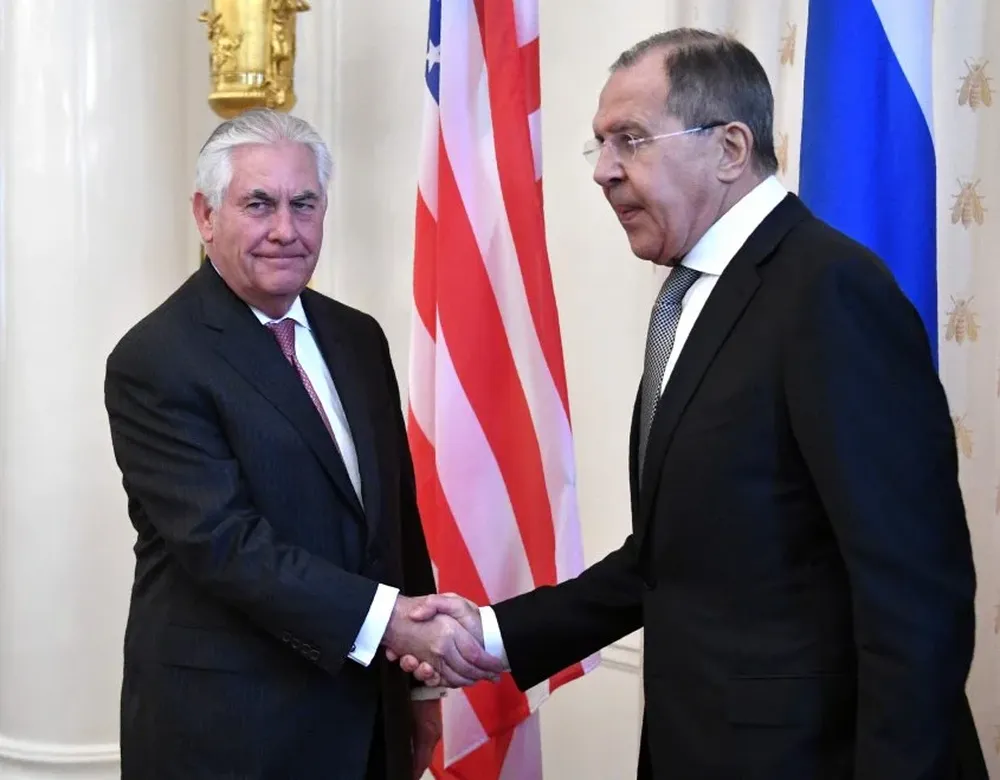 Rex Tillerson con su par ruso Serguei Lavrov