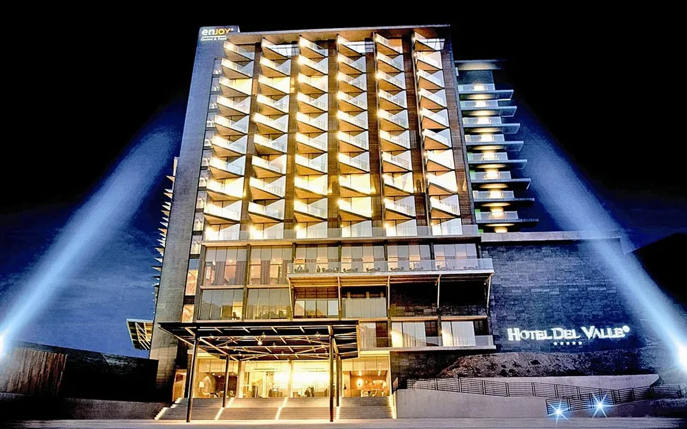 El hotel del Valle está a 40 minutos de Santiago y es uno de los principales de la cadena Enjoy.