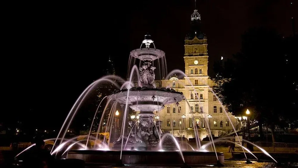El incidente ocurrió cerca del edificio del Parlamento.