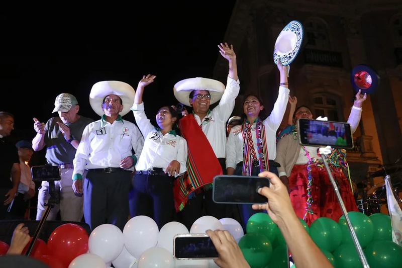 Con el 99% escrutado, el izquierdista Sánchez se consolida como rival de Fujimori por la presidencia de Perú