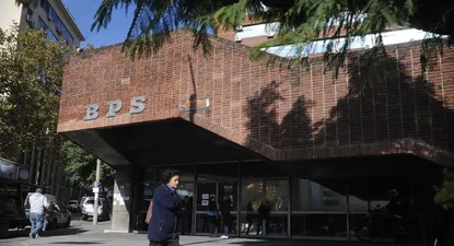 Edificio central de BPS en Montevideo.