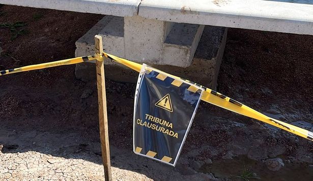 Tribuna clausurada: el cartel que Peñarol colocó y que mostraba el estado de la tribuna de la Ciudad Deportiva